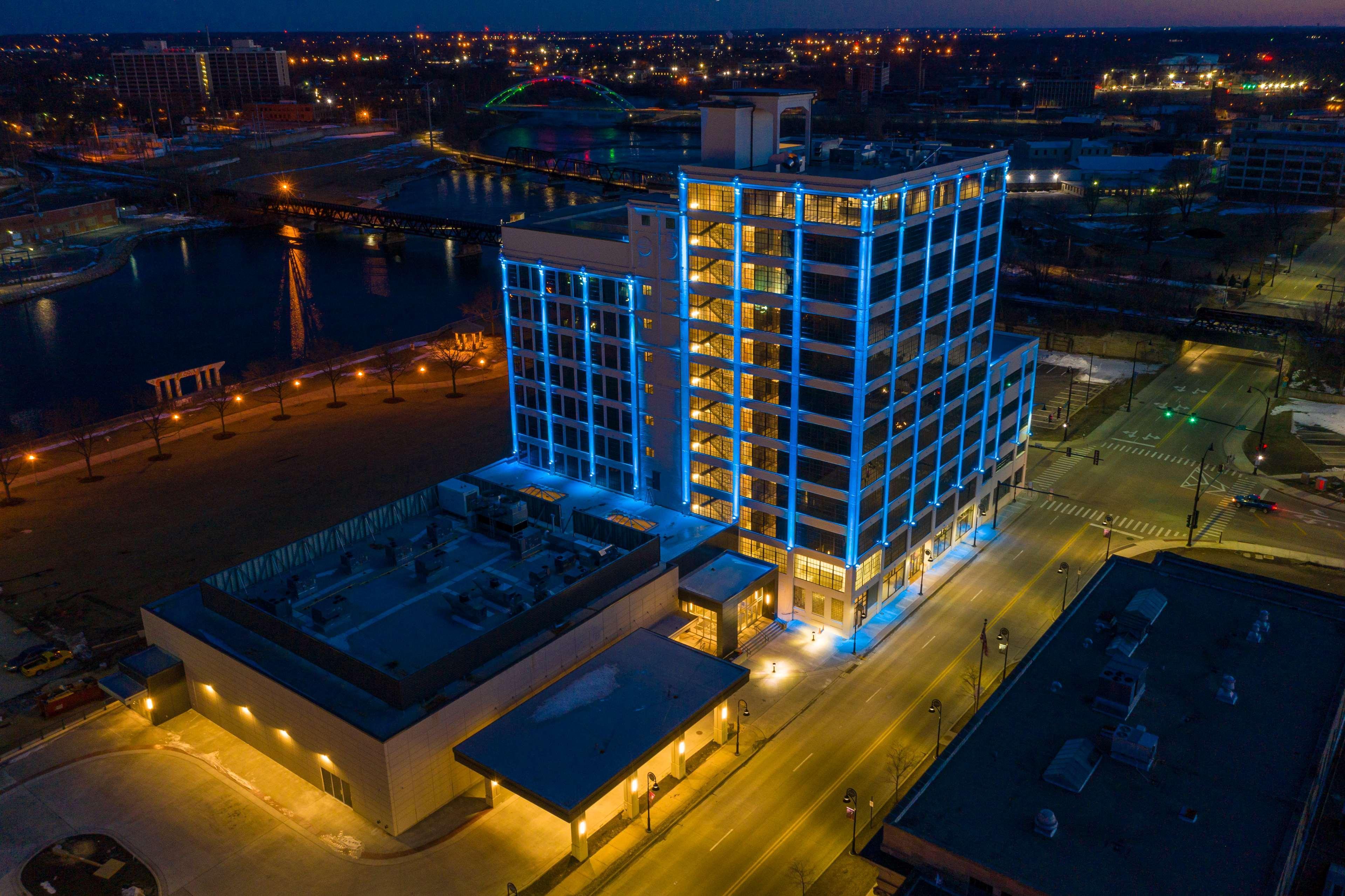 Embassy By Hilton Riverfront Rockford