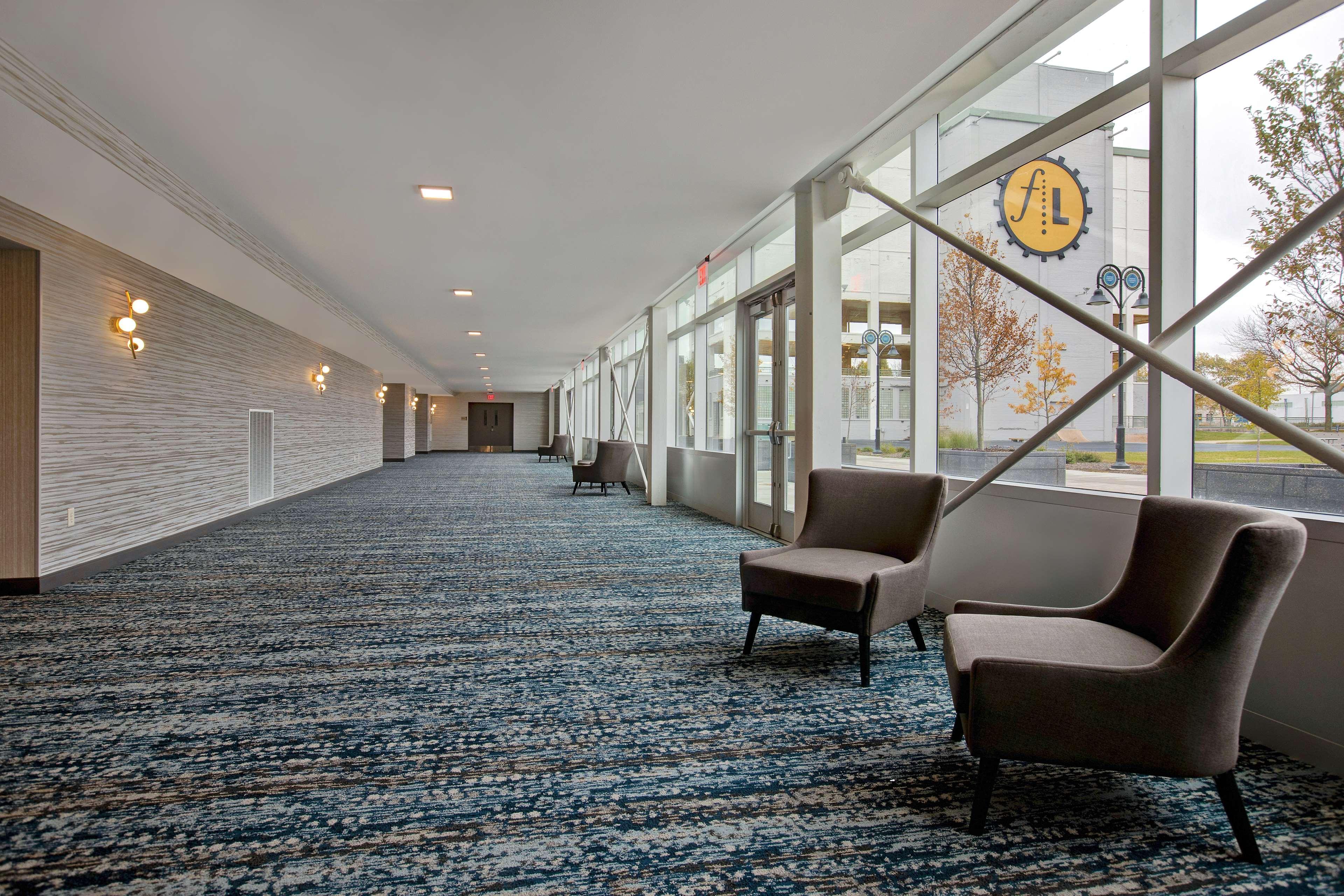 Hotel Embassy By Hilton Riverfront