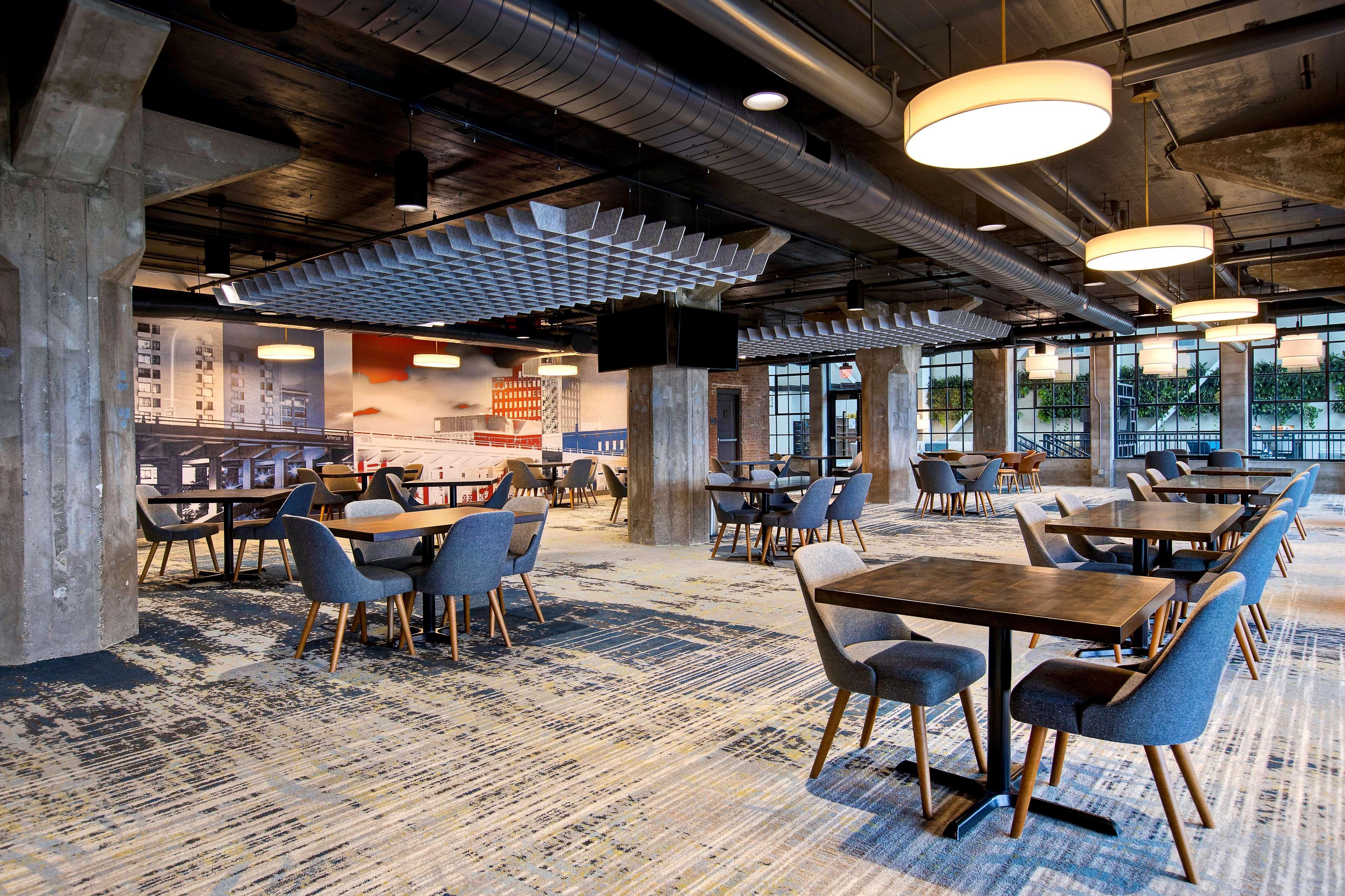 Embassy By Hilton Riverfront 4*