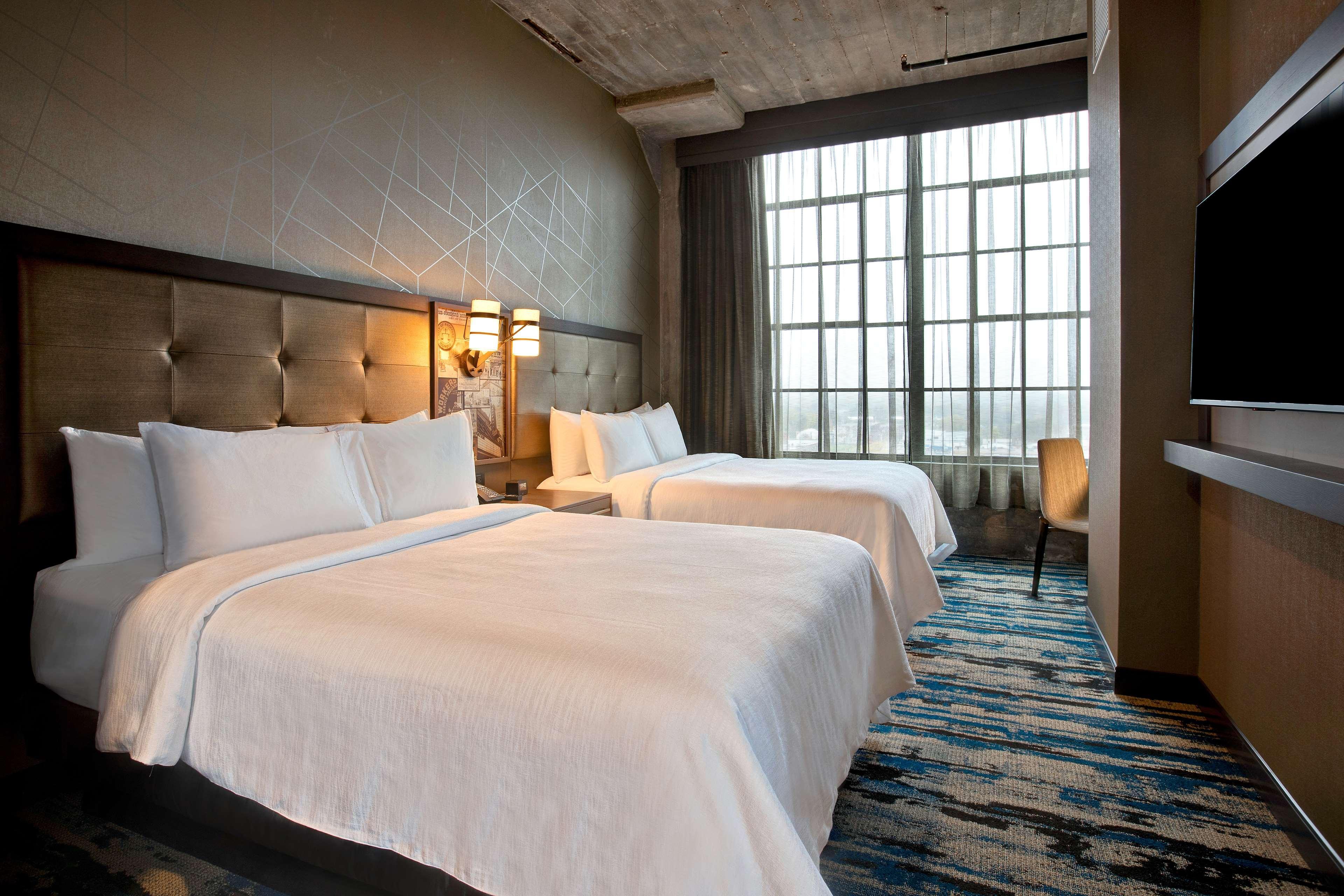 Embassy By Hilton Riverfront Hotel Rockford